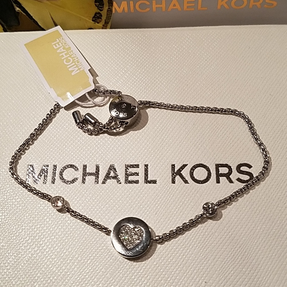 Michael Kors Pave Crystal heart bracelet - Picture 3 of 8